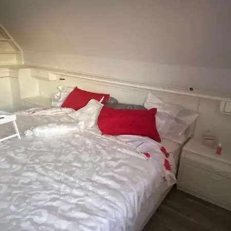 Apartment Sonniges In Naehe Zentrum